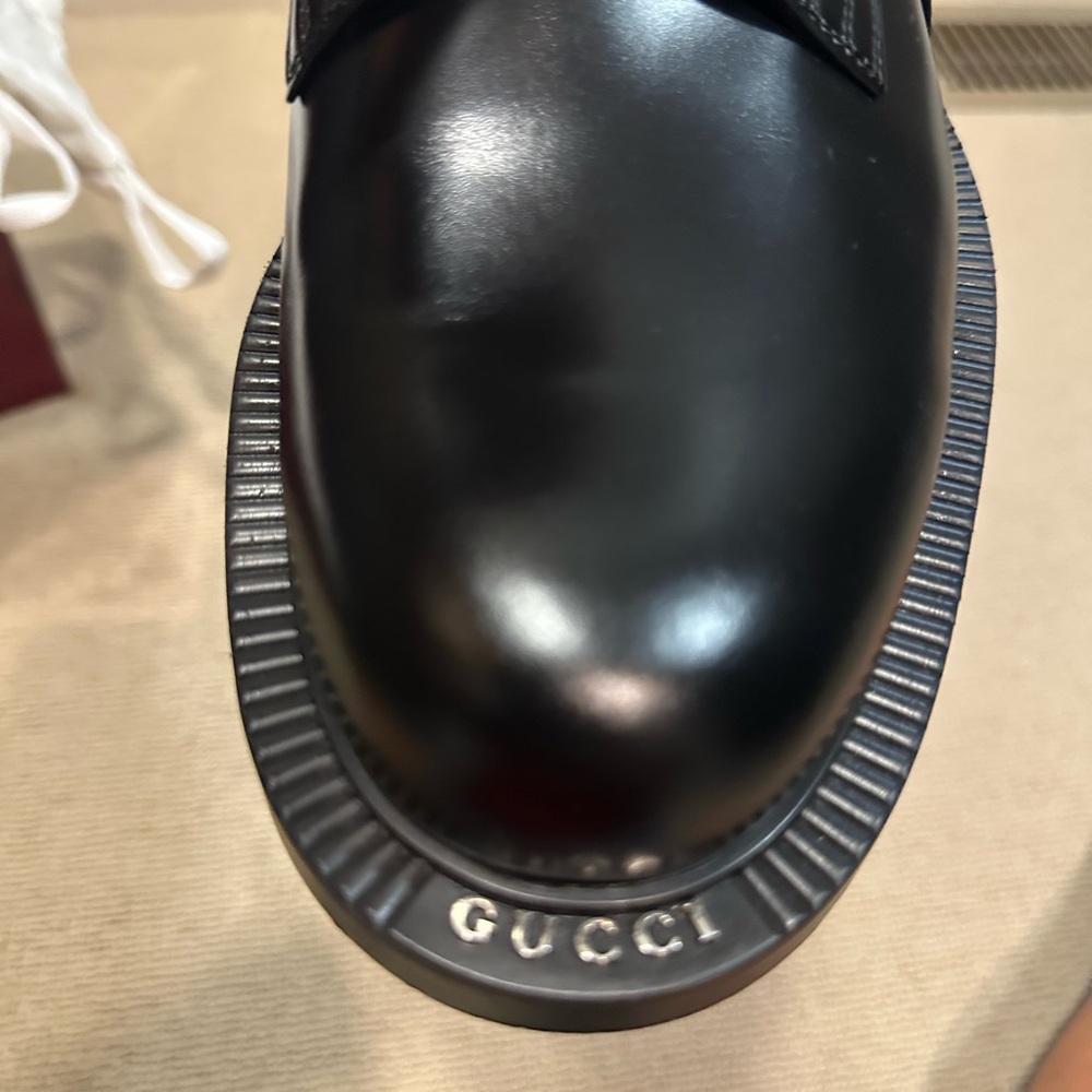 Gucci Black Leather Oxford Shoes - Picture 8 of 16